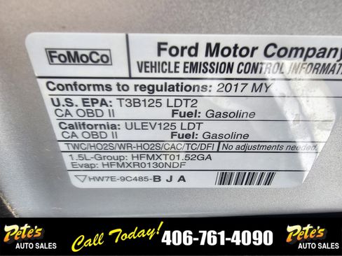Used 2017 Ford Escape SE image 24