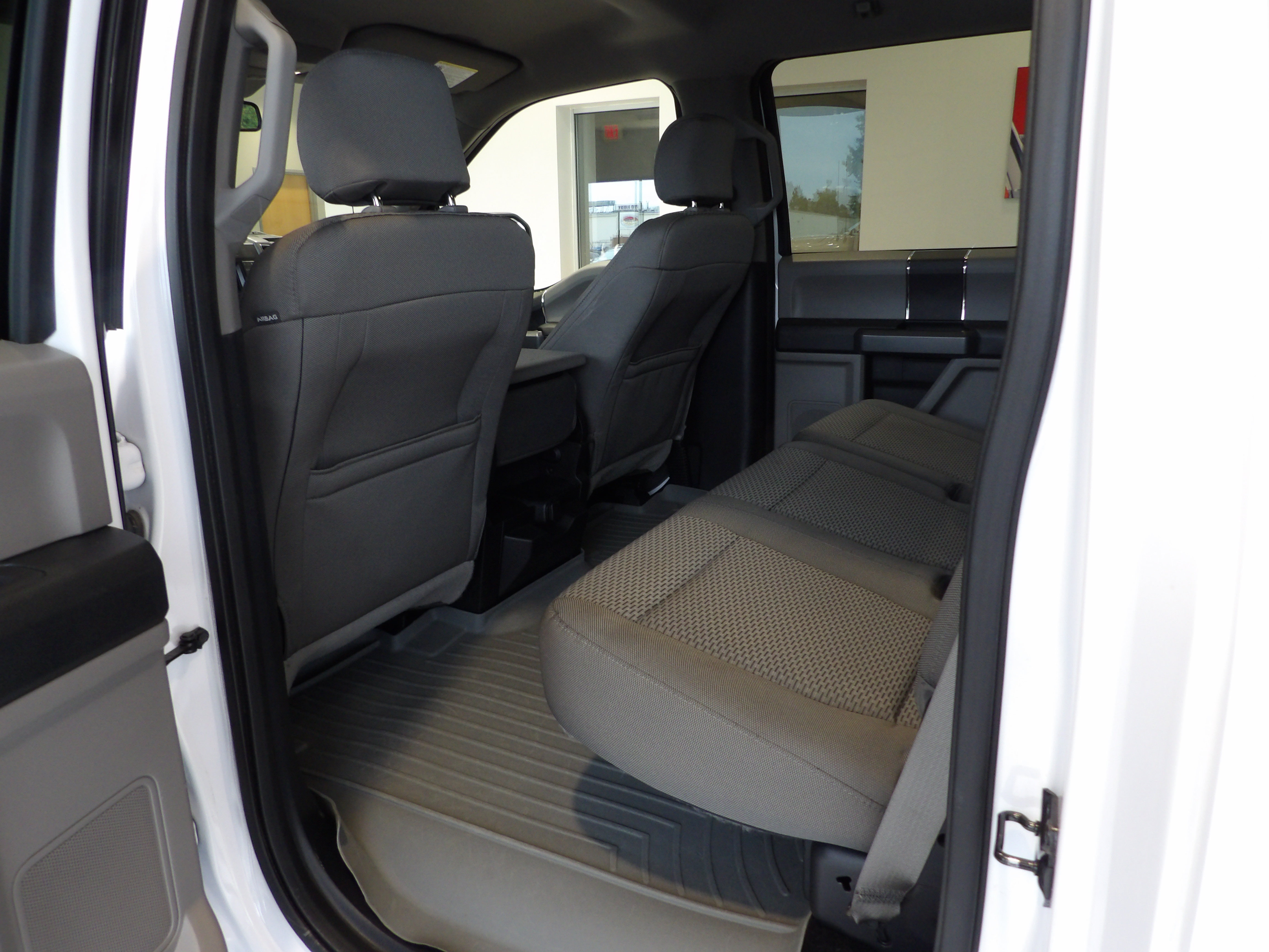Used 2015 Ford F150 XLT w/ Equipment Group 301A Mid AWD/4WD image 16