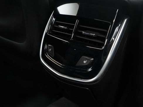 Used 2013 Cadillac XTS Luxury image 13