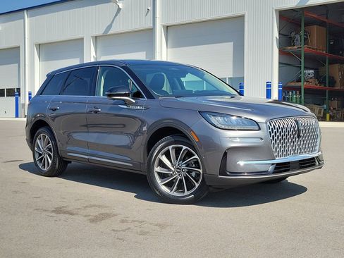Used 2023 Lincoln Corsair AWD w/ Equipment Group 102A image 33