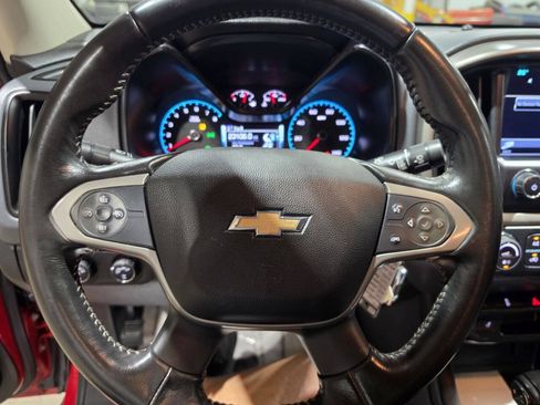 Used 2017 Chevrolet Colorado Z71 AWD/4WD image 38