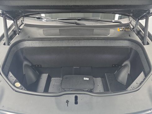 Used 2023 Rivian R1S Adventure AWD/4WD image 14