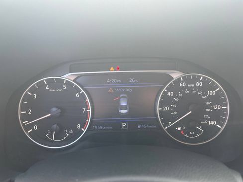 Used 2025 Nissan Altima 2.5 SV FWD image 41