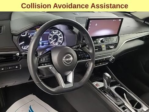 Used 2023 Nissan Altima 2.5 SV w/ SV Premium Package AWD/4WD image 8