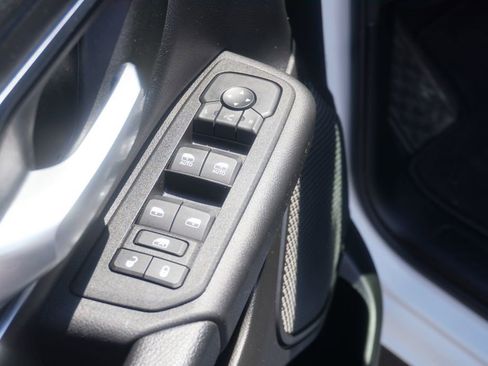 Used 2025 RAM 1500 Big Horn AWD/4WD image 18