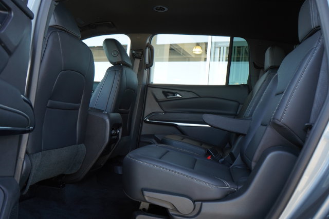 Used 2026 Chevrolet Traverse LT FWD image 23