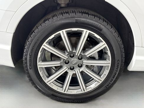 Used 2018 Audi Q7 3.0T Prestige w/ Prestige Package image 33