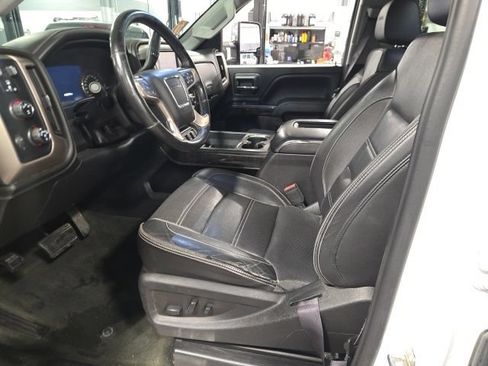 Used 2016 GMC Sierra 2500 Denali w/ Duramax Plus Package AWD/4WD image 14
