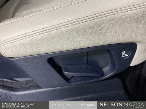 Used 2022 Hyundai Palisade SEL w/ Premium Package FWD image 34