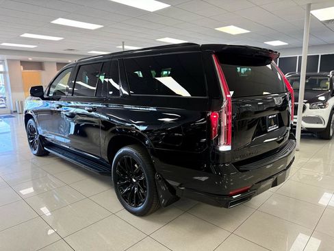 Used 2024 Cadillac Escalade ESV Sport w/ LPO, ONYX Package AWD/4WD image 2