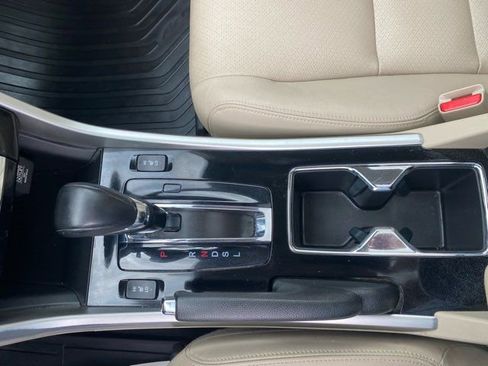Used 2017 Honda Accord EX-L image 15