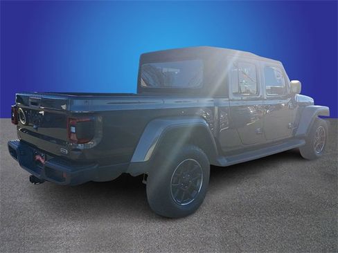 Used 2021 Jeep Gladiator Overland image 4