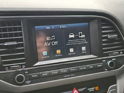 Used 2018 Hyundai Elantra Value Edition FWD image 20