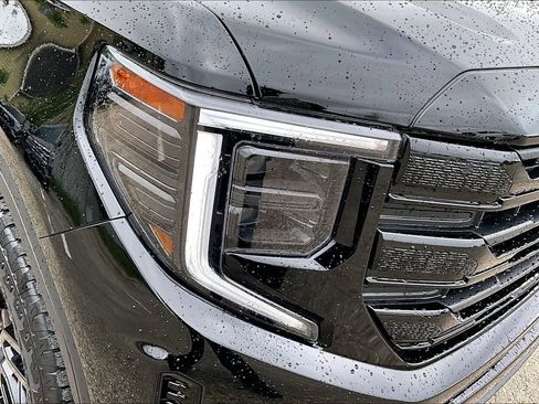 Used 2025 GMC Sierra 1500 Elevation w/ X31 Off-Road Package AWD/4WD image 30