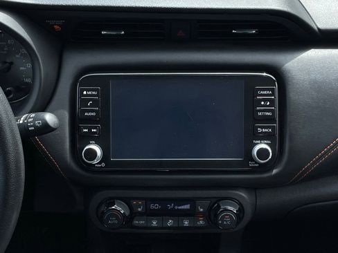 Used 2024 Nissan Kicks SR w/ SR Premium Package FWD image 19