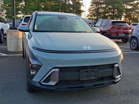 Used 2024 Hyundai Kona SEL AWD/4WD image 4