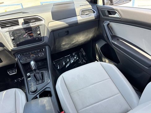 Used 2021 Volkswagen Tiguan SE R-Line w/ 3rd Row Seat Package AWD/4WD image 14