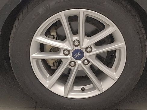 Used 2018 Ford Focus SE FWD image 31