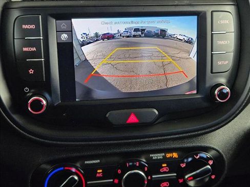 Used 2022 Kia Soul LX w/ Technology Package image 13