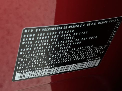 Used 2022 Volkswagen Tiguan SE AWD/4WD image 38