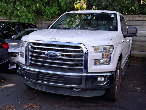 Used 2016 Ford F150 XLT w/ Equipment Group 302A Luxury AWD/4WD image 3