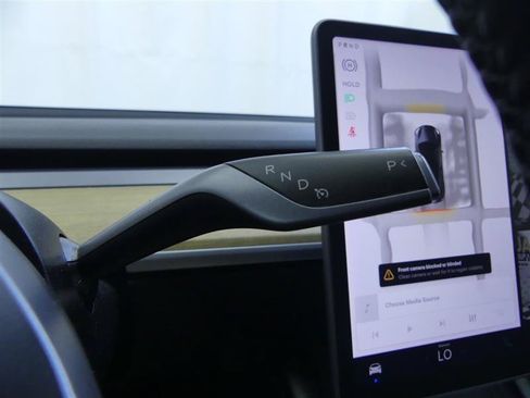 Used 2023 Tesla Model Y Long Range AWD/4WD image 21