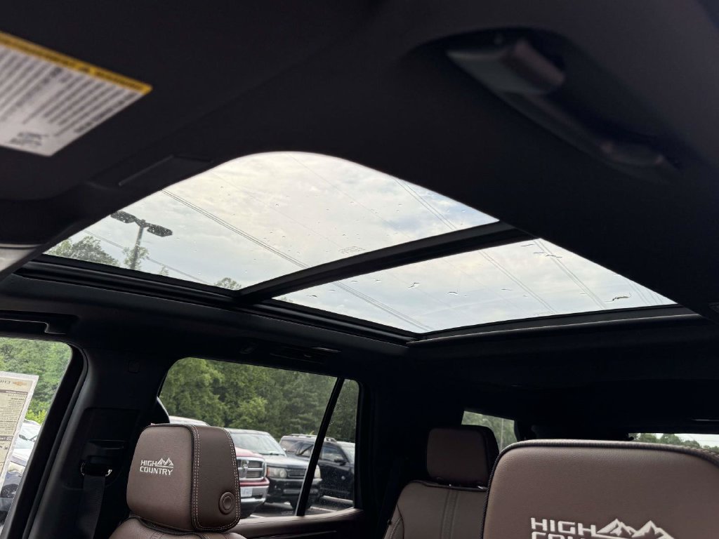 New 2026 Chevrolet Tahoe High Country AWD/4WD image 21