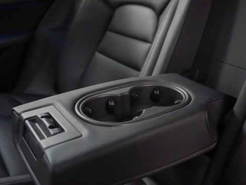 Certified 2025 Porsche Taycan image 20