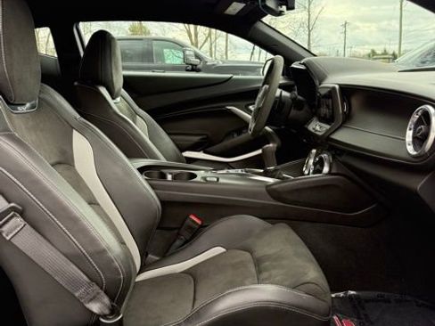 Used 2018 Chevrolet Camaro SS image 18