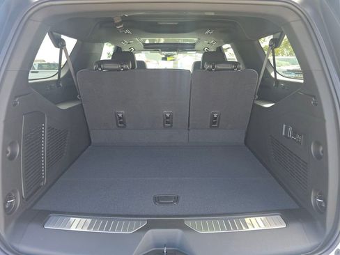 New 2026 Chevrolet Suburban Premier w/ Sun And Tow Package AWD/4WD image 23