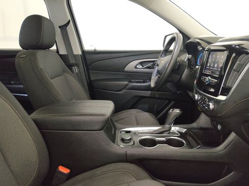 Used 2020 Chevrolet Traverse LS w/ LPO, Black Accent Package FWD image 21