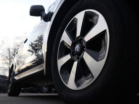 Used 2017 Subaru Forester 2.5i Limited image 7