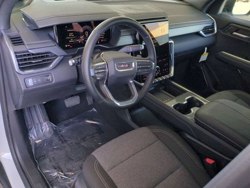 Certified 2026 GMC Acadia Elevation FWD image 11
