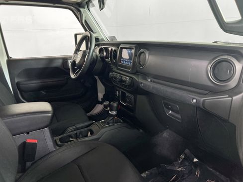 Used 2023 Jeep Gladiator Sport image 25