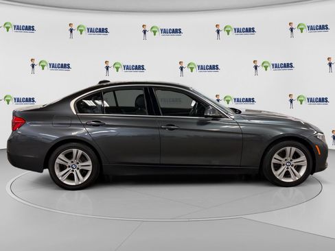 Used 2017 BMW 330i Sedan RWD image 6