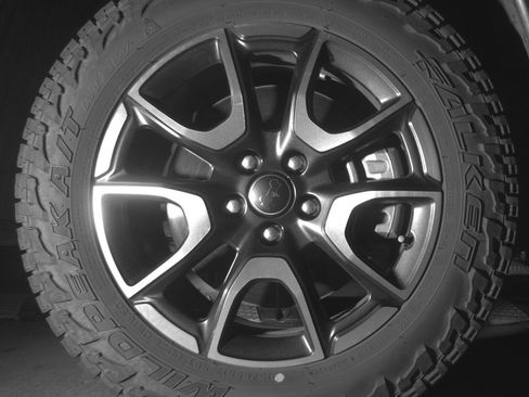 Used 2025 Jeep Compass Trailhawk image 12