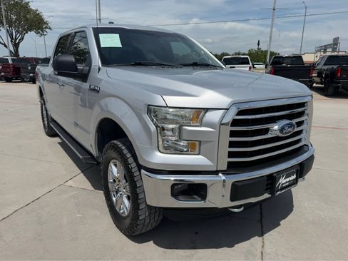 Used 2015 Ford F150 XLT w/ Equipment Group 302A Luxury AWD/4WD image 4