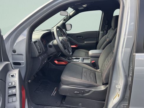 Used 2026 Nissan Frontier PRO-4X AWD/4WD image 10