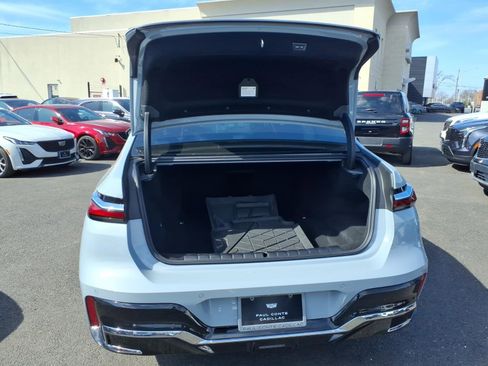 Used 2024 BMW i7 M70 w/ Executive Package AWD/4WD image 14
