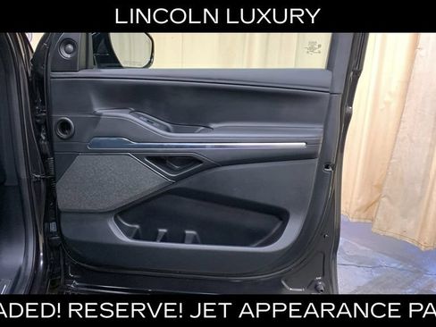 Used 2025 Lincoln Navigator Reserve w/ Jet Appearance Package AWD/4WD image 11