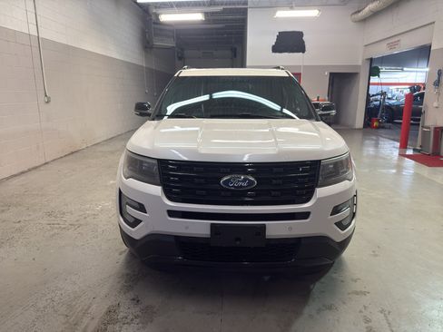 Used 2016 Ford Explorer Sport AWD/4WD image 2