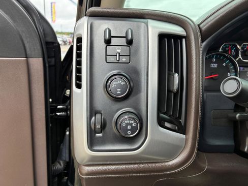 Used 2017 GMC Sierra 1500 SLT AWD/4WD image 25