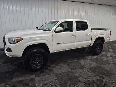 Used 2022 Toyota Tacoma SR AWD/4WD image 6