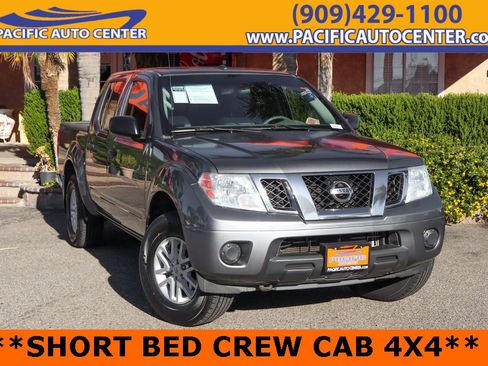 Used 2018 Nissan Frontier SV image 1
