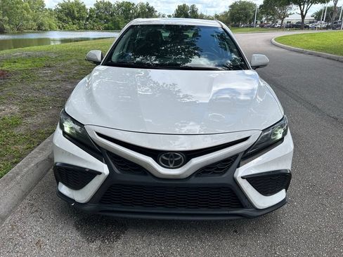 Used 2023 Toyota Camry SE FWD image 9