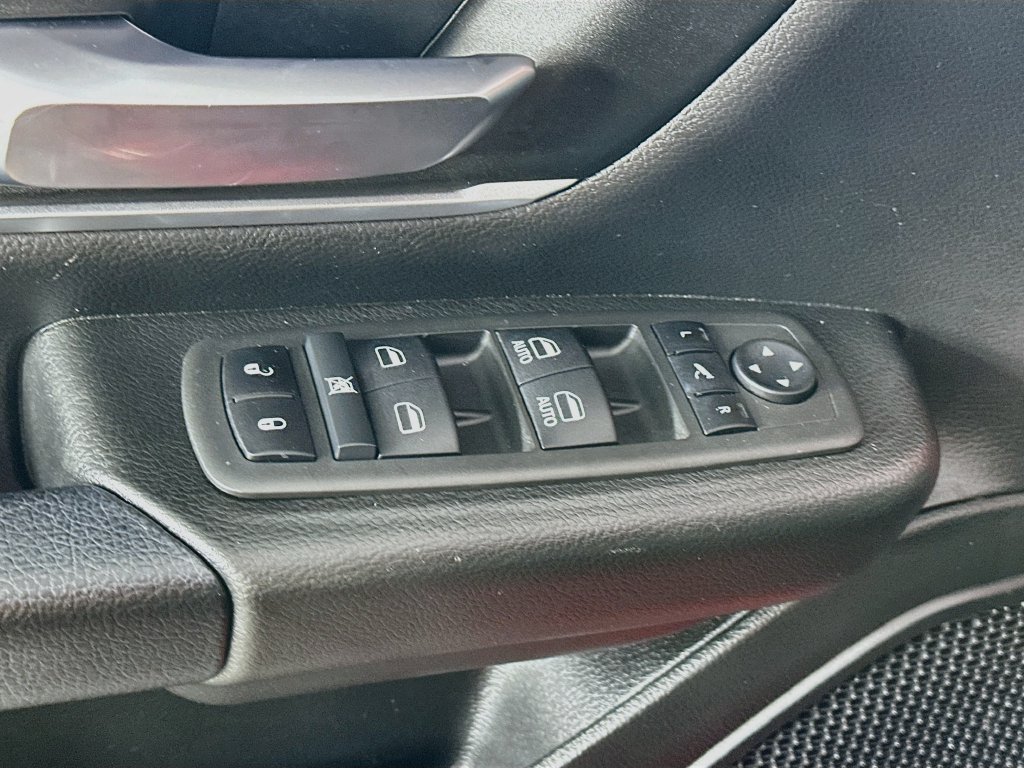 Used 2022 RAM 1500 Big Horn AWD/4WD image 23