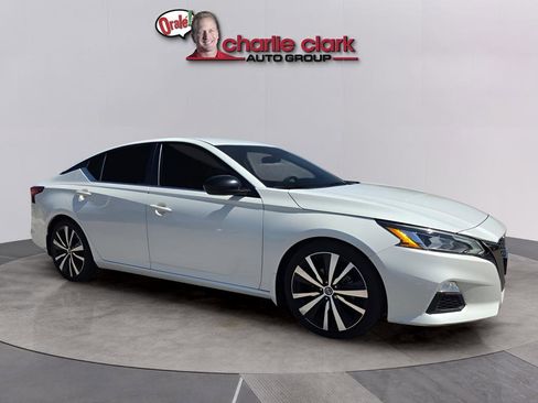 Used 2022 Nissan Altima 2.5 SR FWD image 7