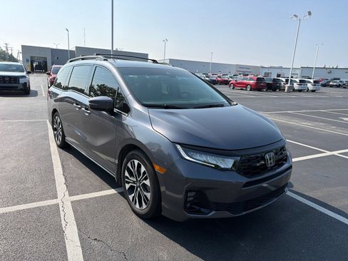 Used 2026 Honda Odyssey Elite image 8
