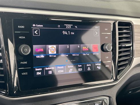 Used 2023 Volkswagen Atlas SEL image 15