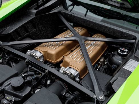 Used 2018 Lamborghini Huracan Performante AWD/4WD image 51